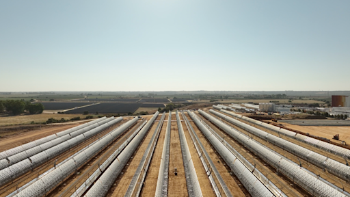 Utilize solar thermal HaaS to cut industrial emissions