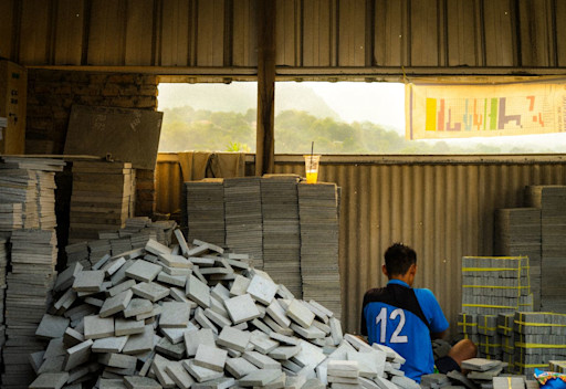 Decarbonise tile production with semi-wet granulation